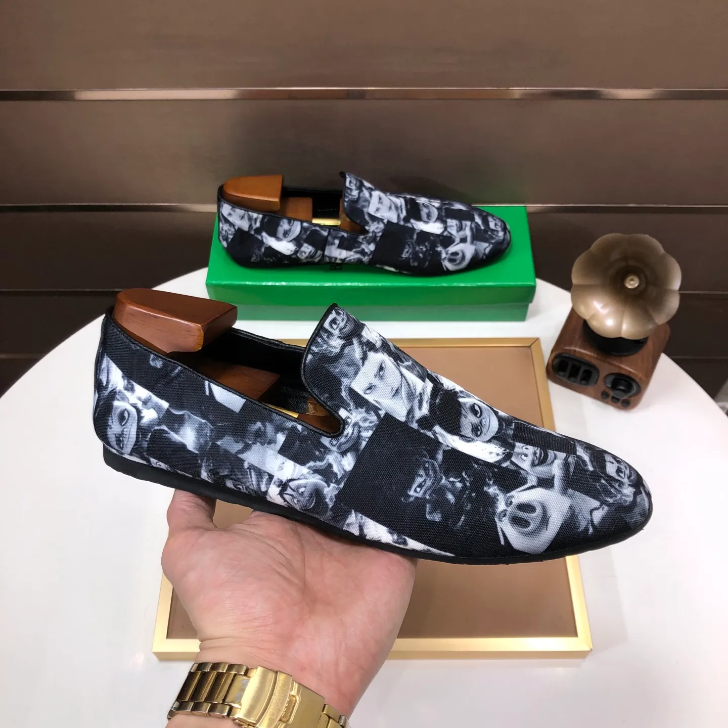 Men's shoes 💰460💰 [Botteg Venetta (BV)] (wallet shoes) exclusive new model official website new model The upper is made of high-quality top calfskin. Delicate feel and flowing luxurious texture. Tailor-made for refined men to create a noble aura. Detailed and regular Mark hand-stitching. Smooth lines. Full sheepskin lining, comfortable to wash sweat. 38-44